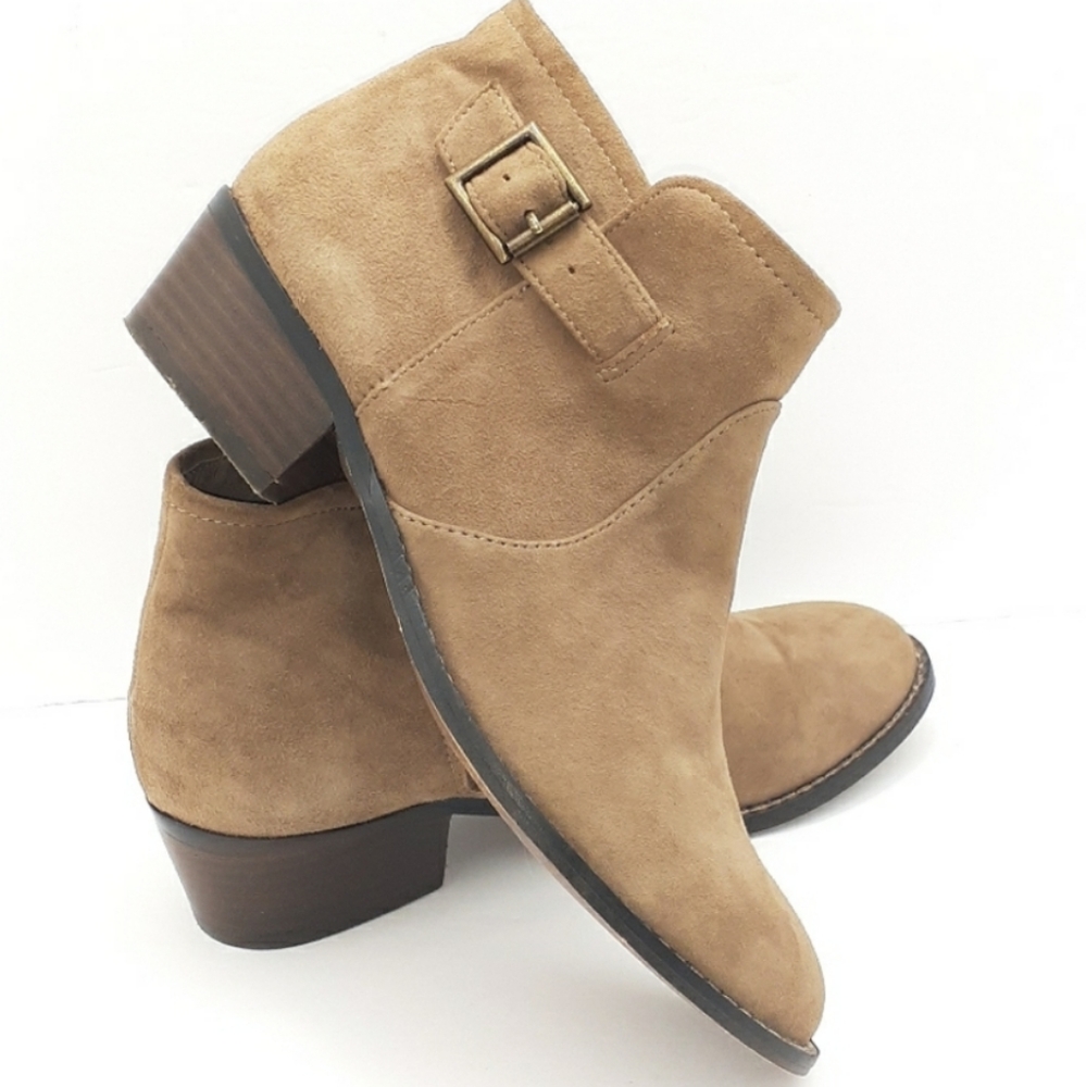 Steve Madden Prizzze Suede Ankle Boots